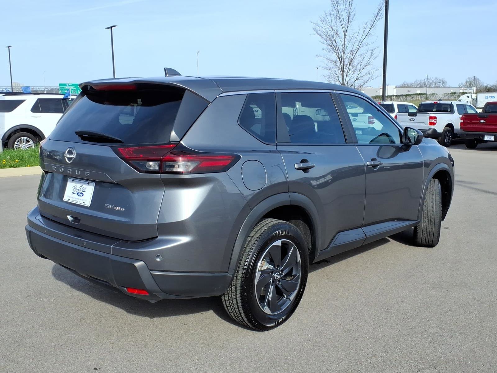 Used 2024 Nissan Rogue SV image 5