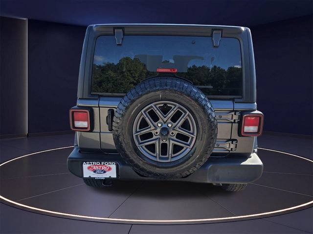 Used 2024 Jeep Wrangler Sport AWD/4WD image 5