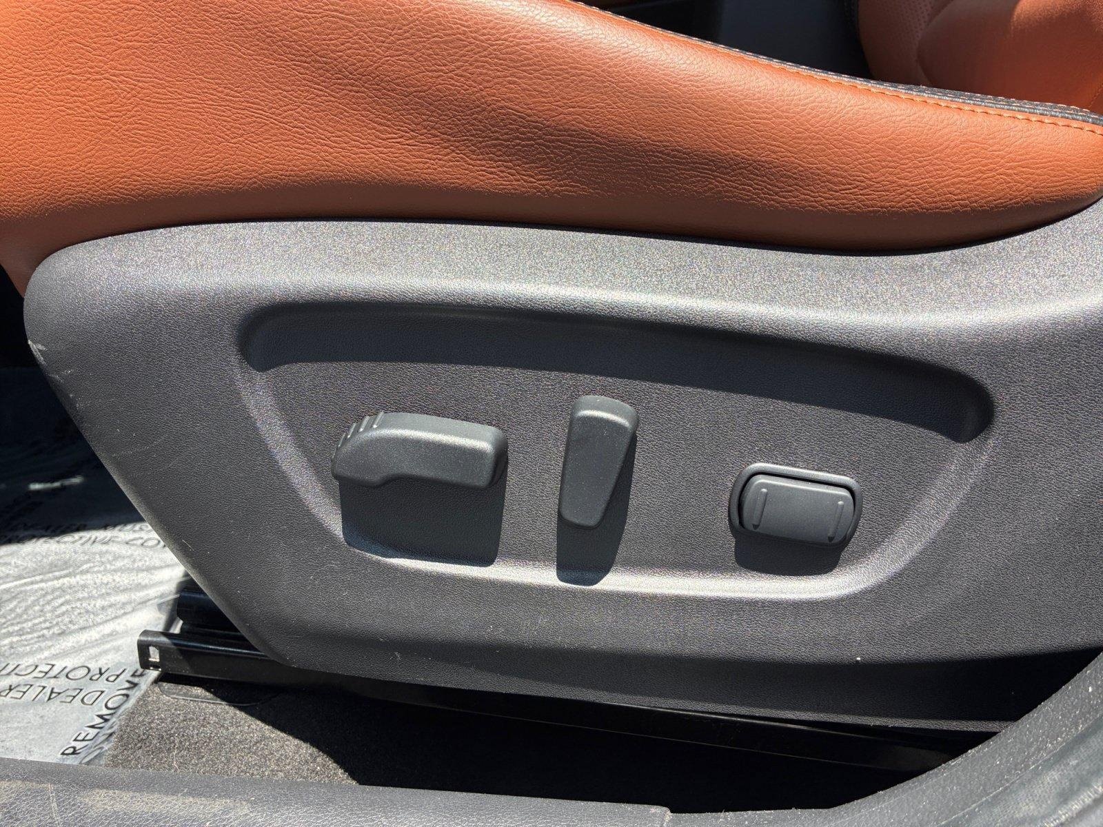 Used 2017 Nissan Rogue SL w/ SL Premium Package AWD/4WD image 14