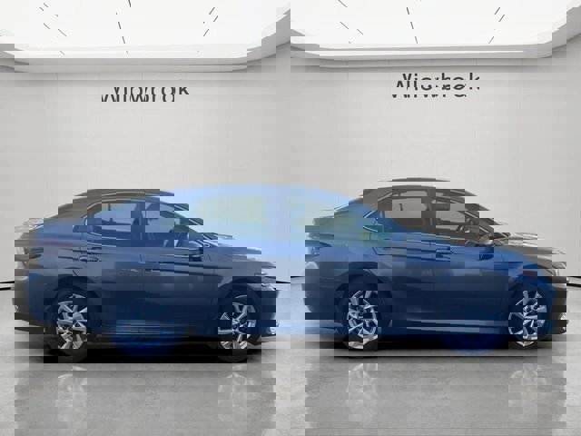 Used 2023 Toyota Camry LE image 5