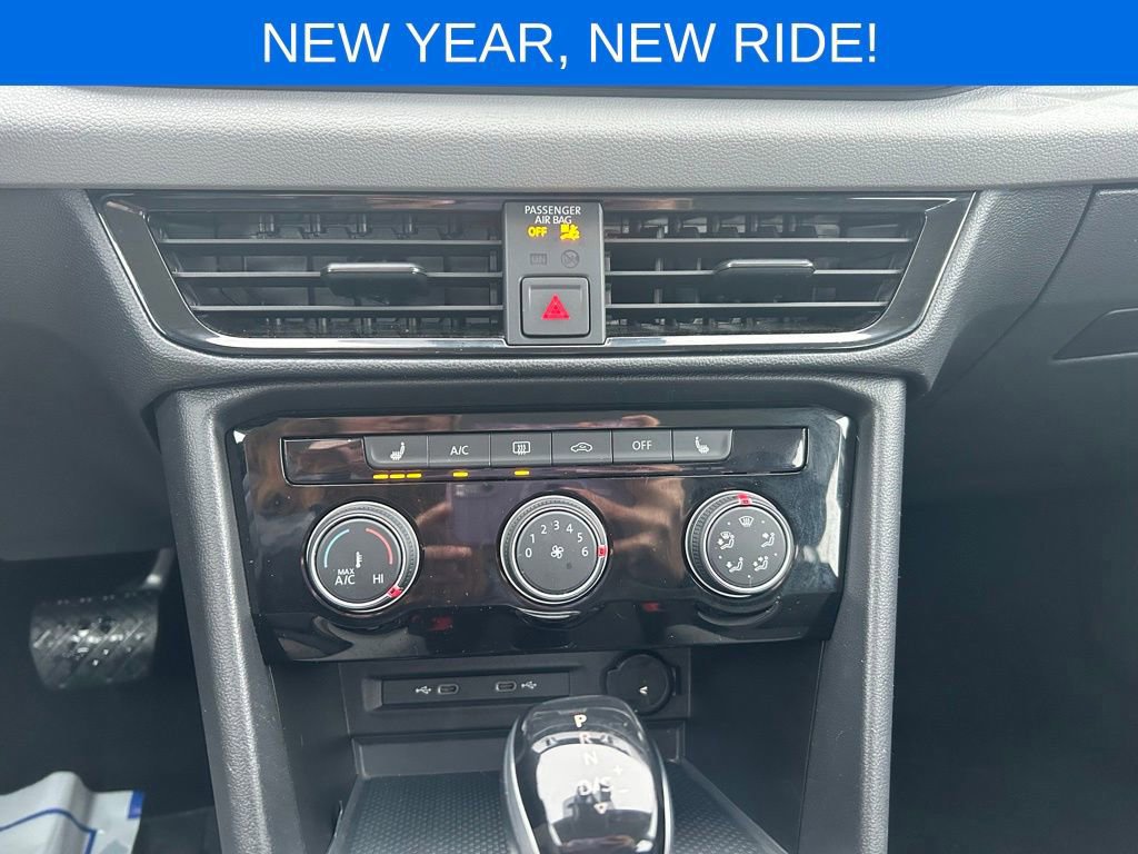 Used 2024 Volkswagen Taos S image 29