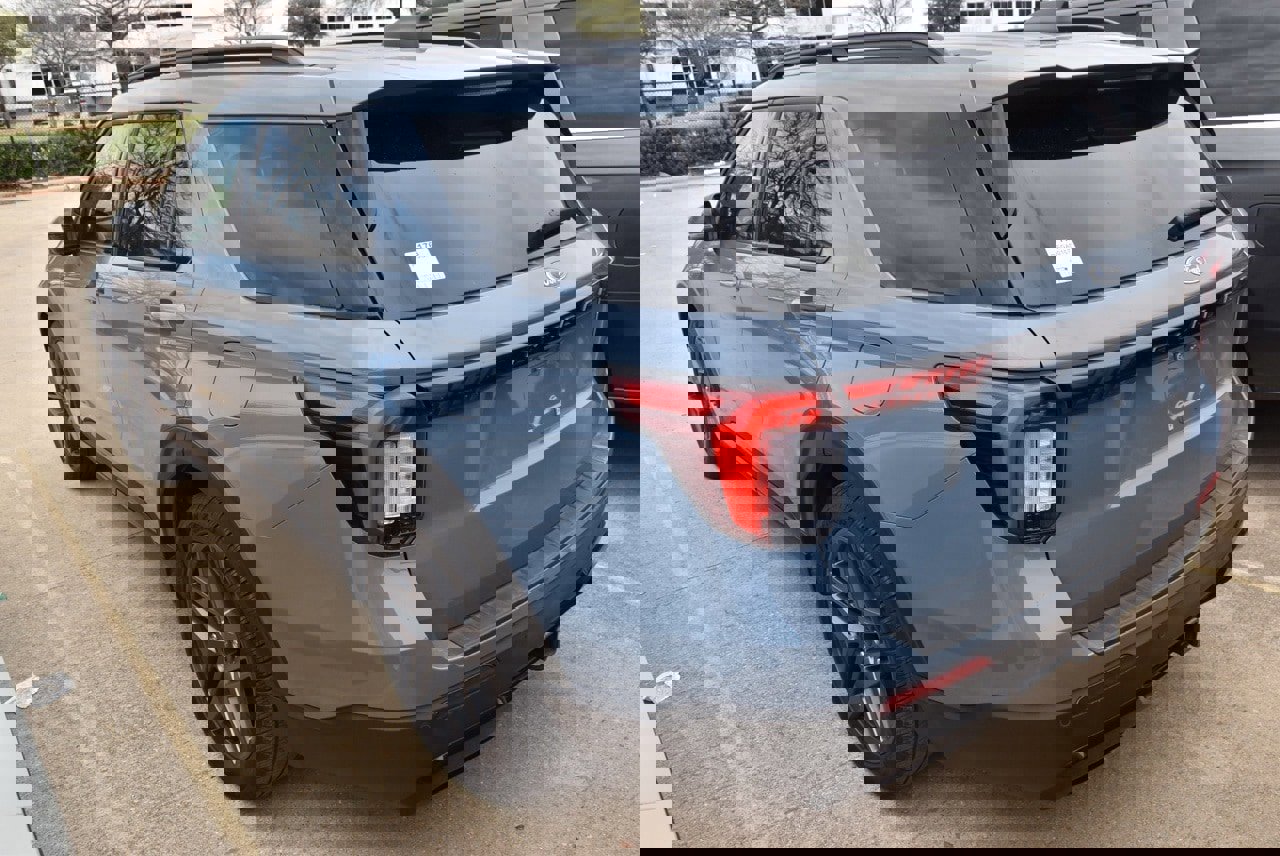 Certified 2025 Ford Explorer ST-Line w/ Premium Package image 3