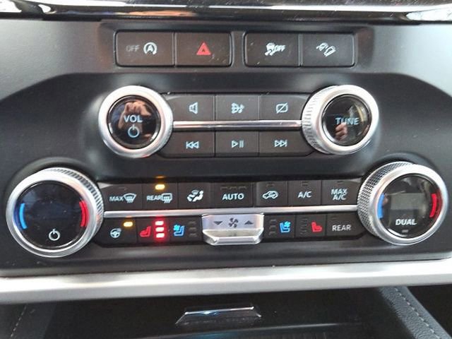 Certified 2024 Ford Expedition XLT image 27
