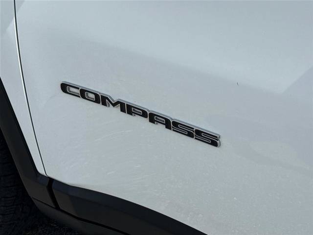 Used 2024 Jeep Compass Limited AWD/4WD image 13