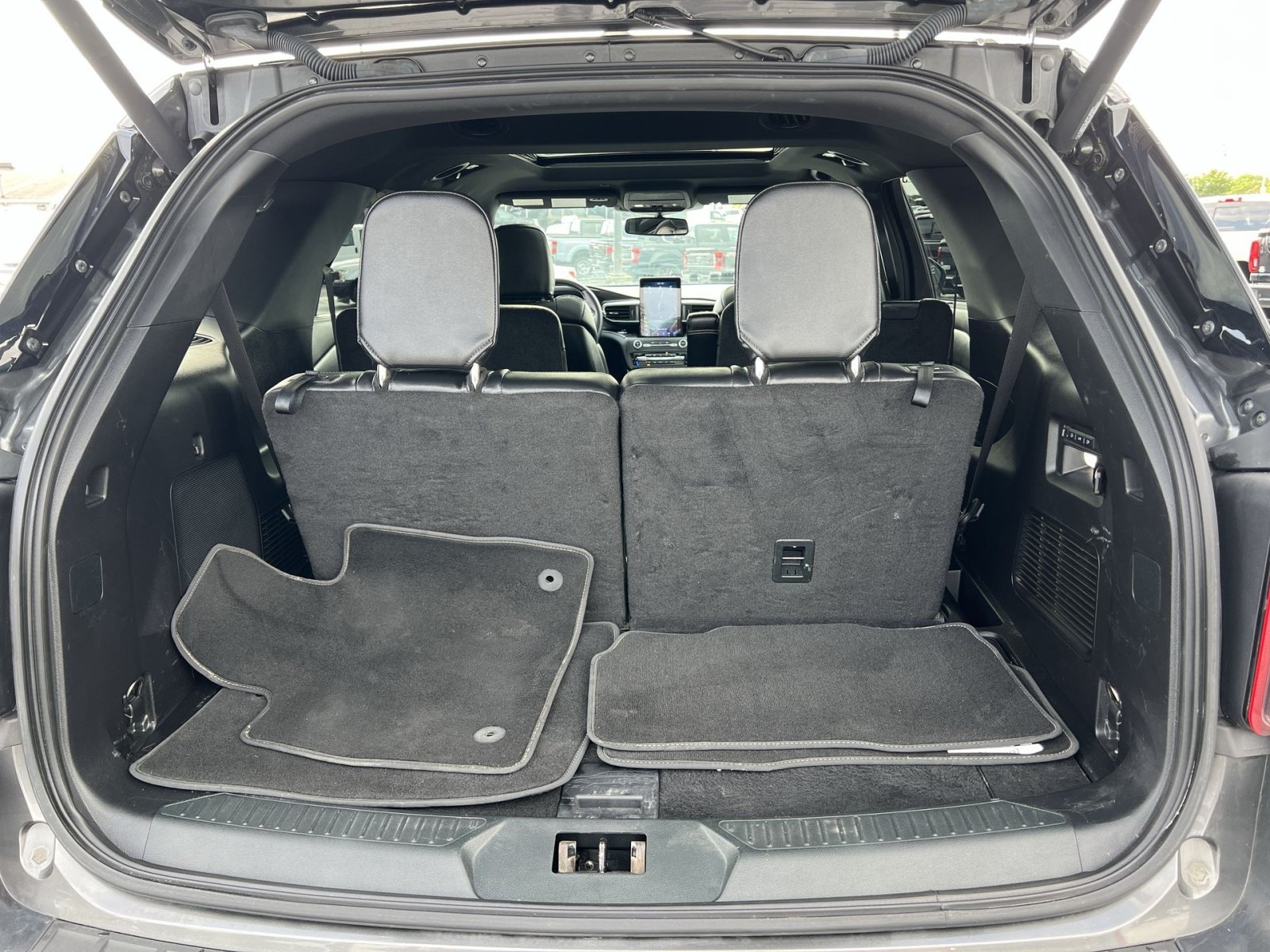Certified 2020 Ford Explorer ST w/ Premium Technology Package AWD/4WD image 27