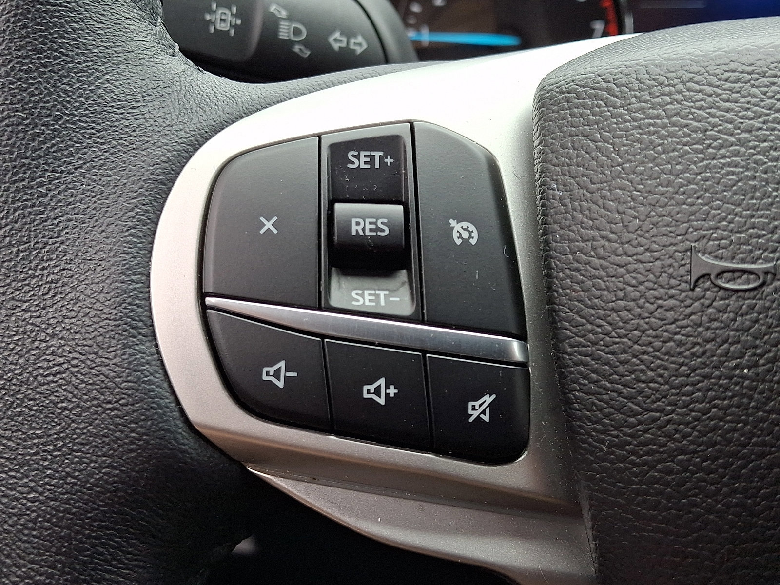 Certified 2023 Ford Explorer XLT AWD/4WD image 24