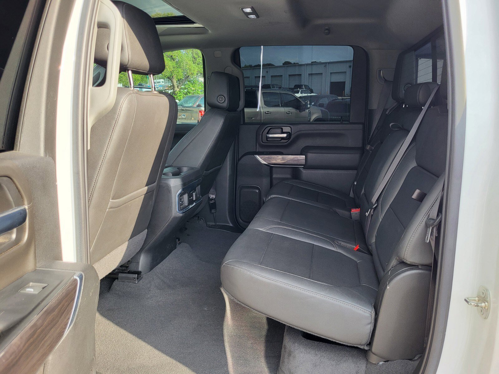 Used 2022 Chevrolet Silverado 2500 LTZ w/ LTZ Plus Package AWD/4WD image 17