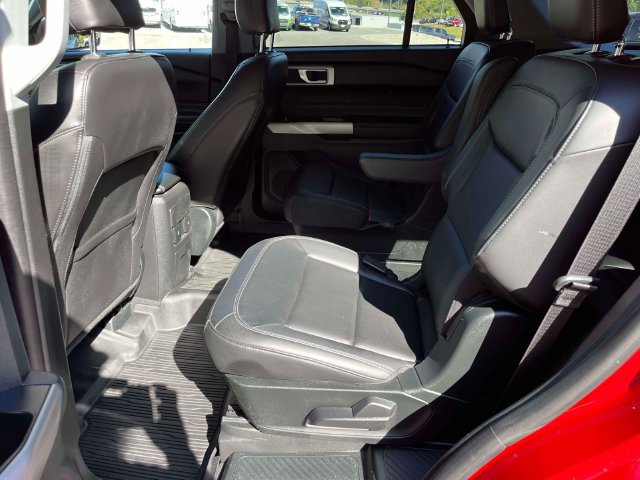 Certified 2023 Ford Explorer XLT w/ Equipment Group 202A AWD/4WD image 18
