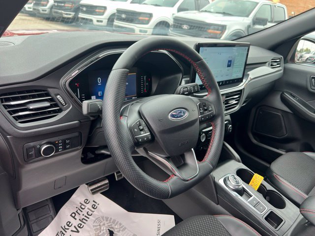 Certified 2024 Ford Escape ST-Line w/ Tech Pack #1 AWD/4WD image 7