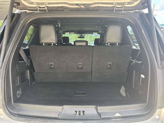 Certified 2018 Ford Expedition XLT w/ Equipment Group 202A AWD/4WD image 8
