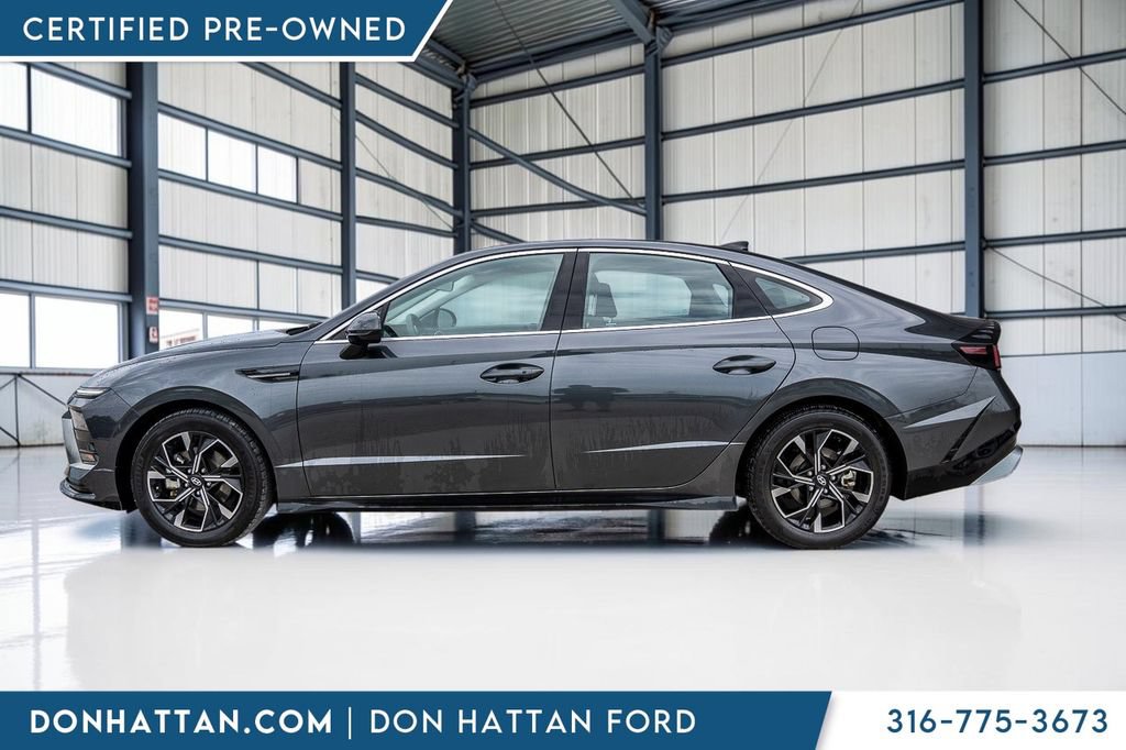 Used 2024 Hyundai Sonata SEL FWD image 2
