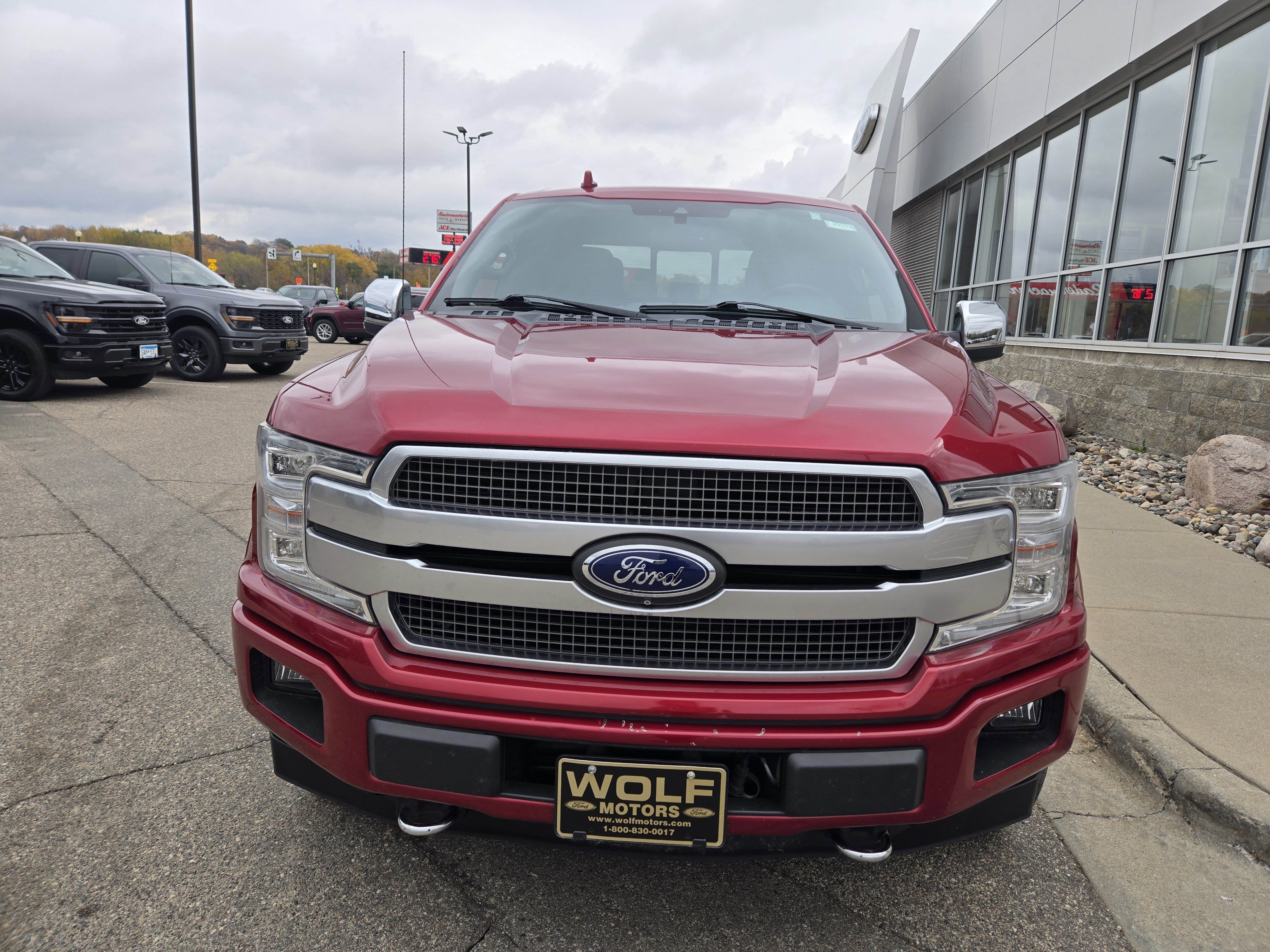 Certified 2019 Ford F150 Platinum w/ Equipment Group 701A Luxury image 8
