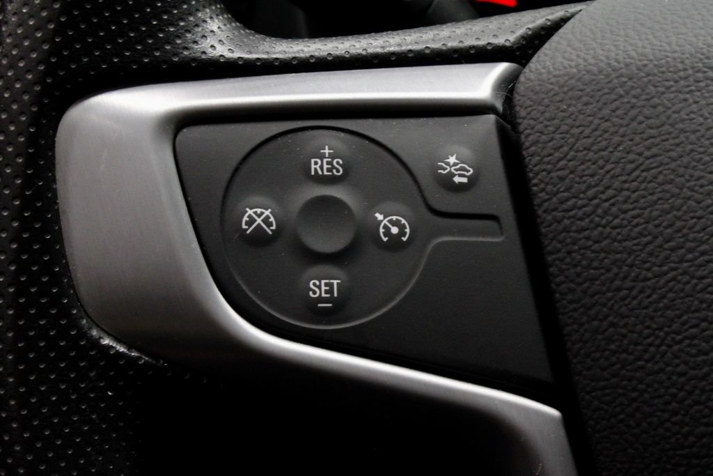 Used 2023 GMC Terrain SLE FWD image 26