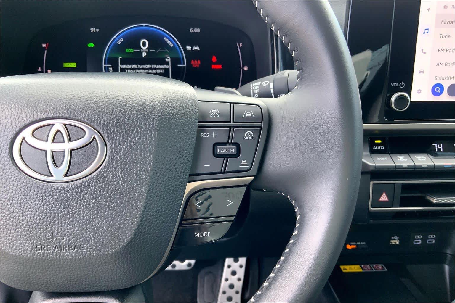 Used 2025 Toyota Camry SE FWD image 24