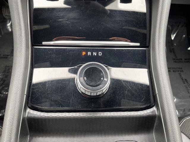 Used 2024 Jeep Grand Cherokee Laredo AWD/4WD image 30