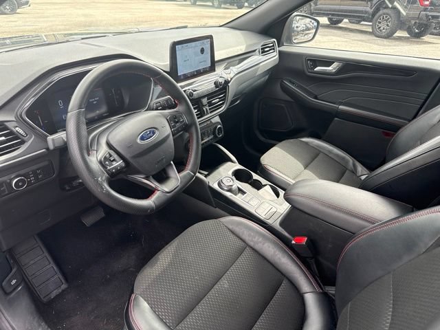 Certified 2025 Ford Escape ST-Line Select AWD/4WD image 6