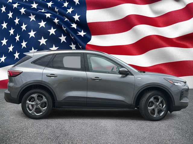 Certified 2025 Ford Escape ST-Line Select AWD/4WD image 4