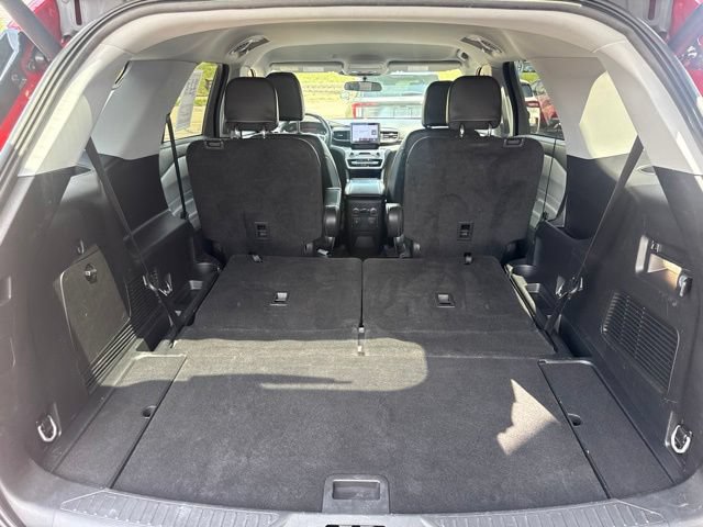 Certified 2024 Ford Explorer XLT w/ Equipment Group 202A AWD/4WD image 43
