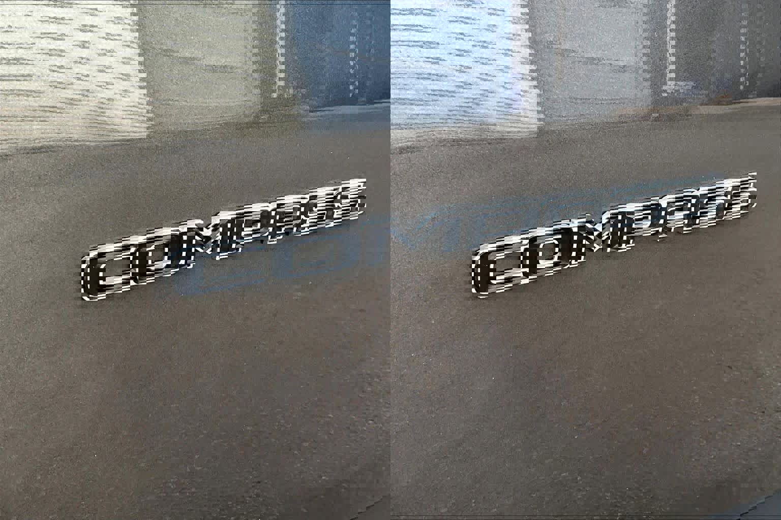 Used 2018 Jeep Compass Latitude w/ Popular Equipment Group image 14