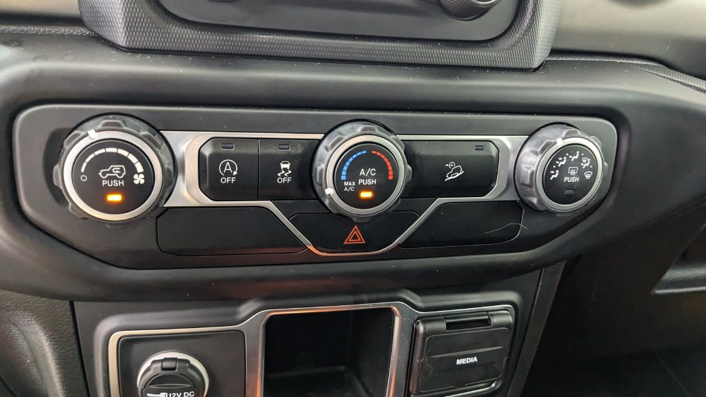Used 2021 Jeep Wrangler Unlimited Sport AWD/4WD image 24