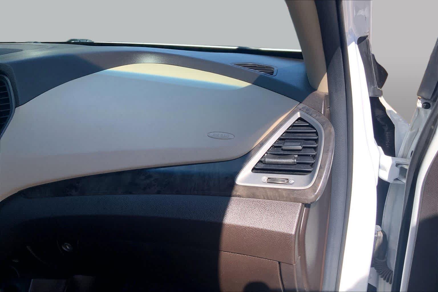 Used 2017 Hyundai Santa Fe Sport FWD image 19