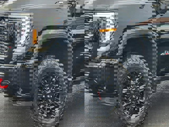Used 2025 GMC Sierra 2500 AT4 w/ AT4 Premium Plus Package image 10