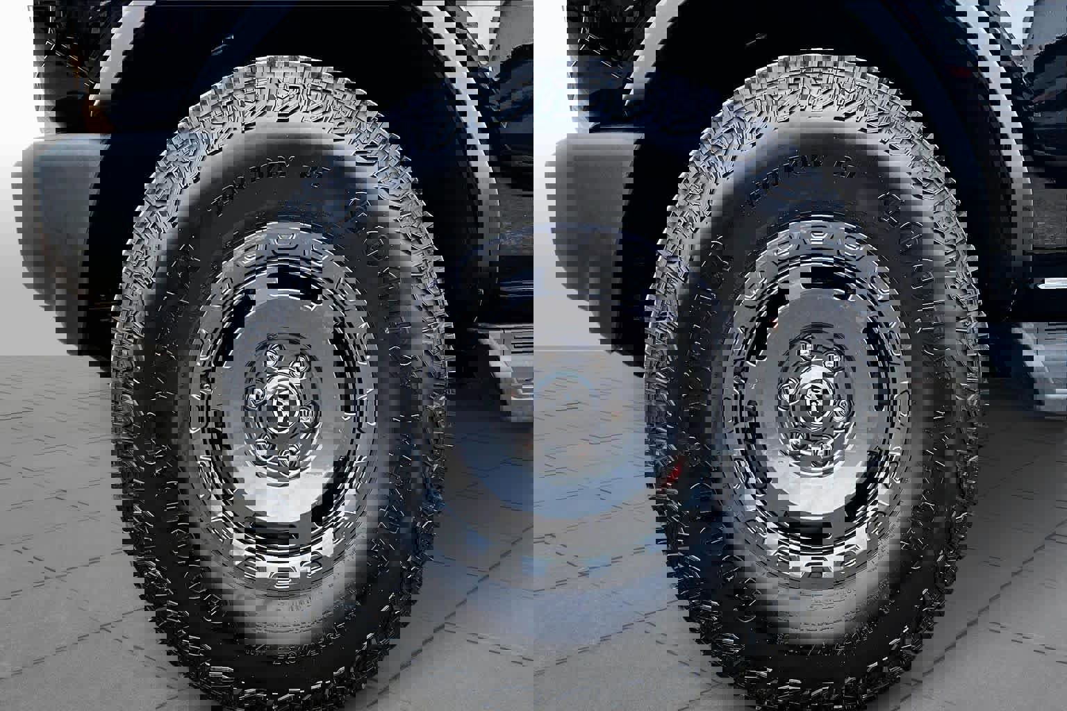 Certified 2025 Ford Bronco Outer Banks w/ Sasquatch Package image 14