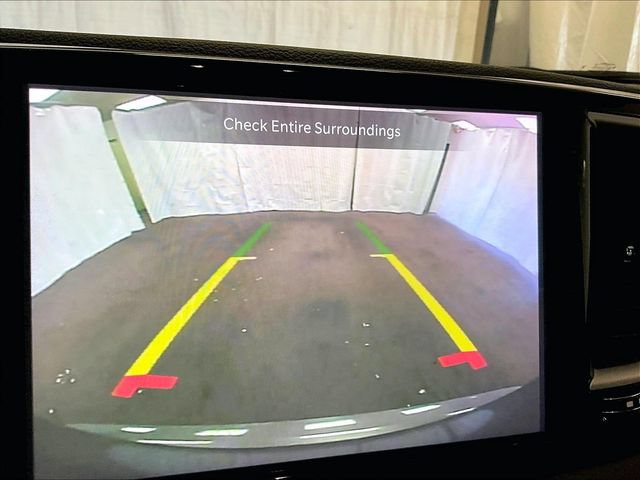 Used 2023 Chrysler Pacifica Touring-L FWD image 20