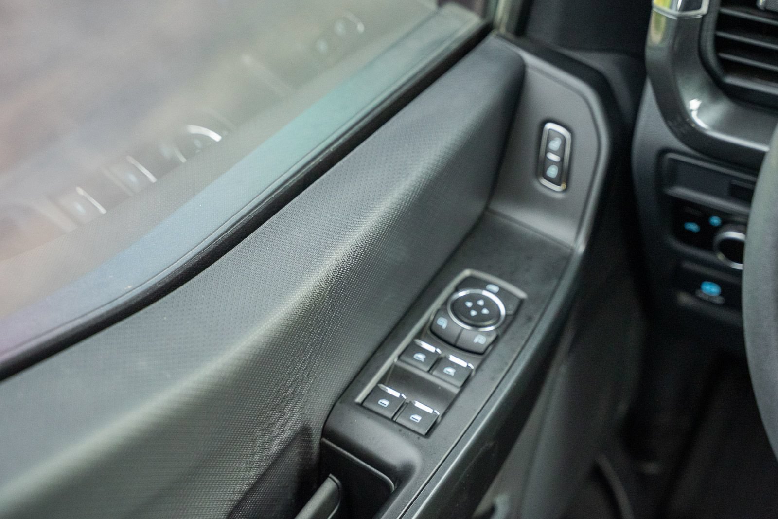 Certified 2025 Ford F150 STX AWD/4WD image 27