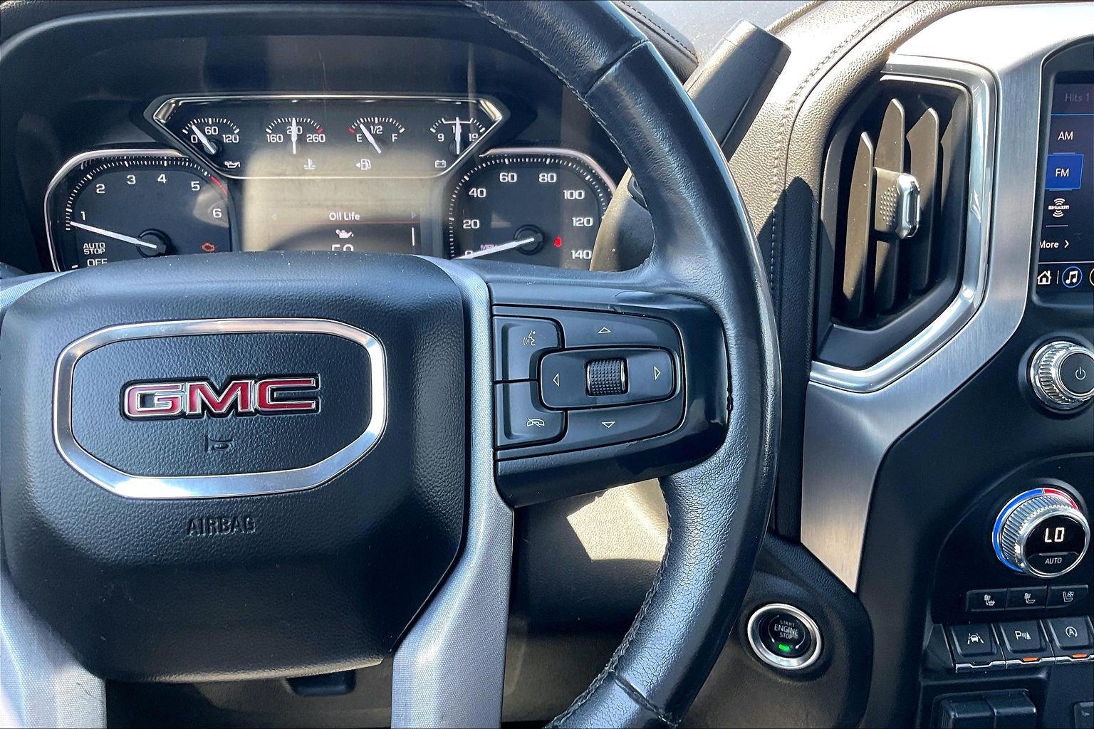 Used 2021 GMC Sierra 1500 SLT w/ SLT Premium Plus Package AWD/4WD image 18