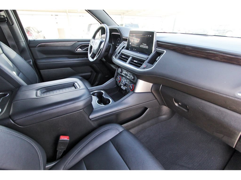 Used 2022 Chevrolet Tahoe Z71 w/ Luxury Package AWD/4WD image 28