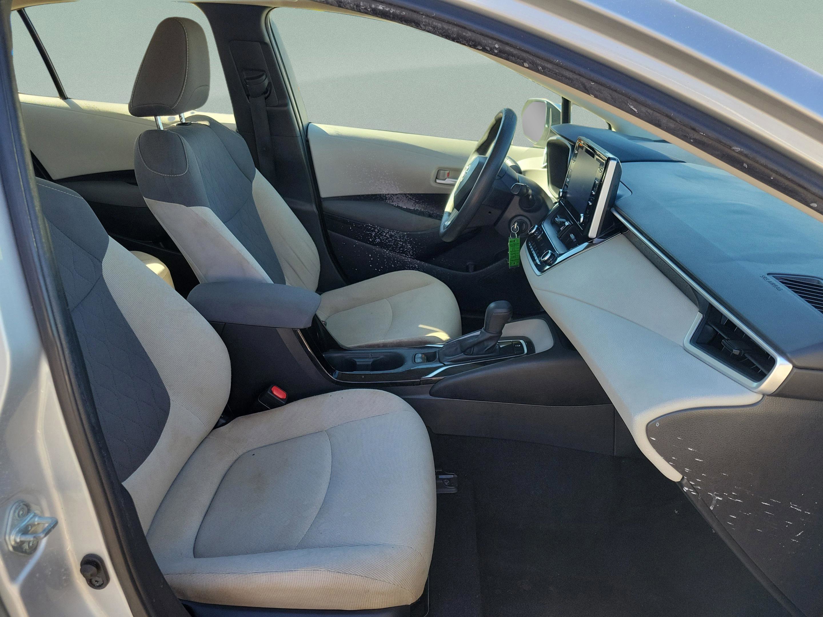 Used 2021 Toyota Corolla LE image 8