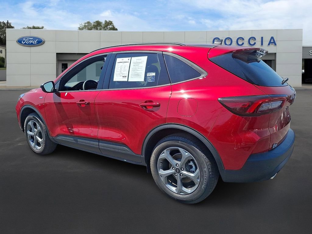 Certified 2025 Ford Escape ST-Line w/ Tech Pack #1 AWD/4WD image 6