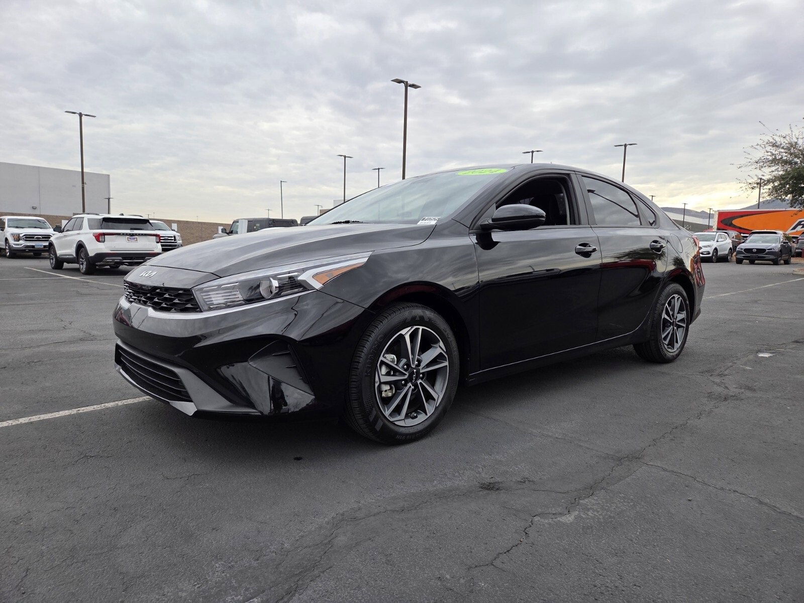 Used 2024 Kia Forte LXS video 2