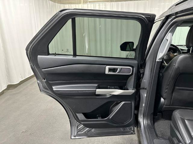 Certified 2022 Ford Explorer XLT w/ Equipment Group 202A AWD/4WD image 12