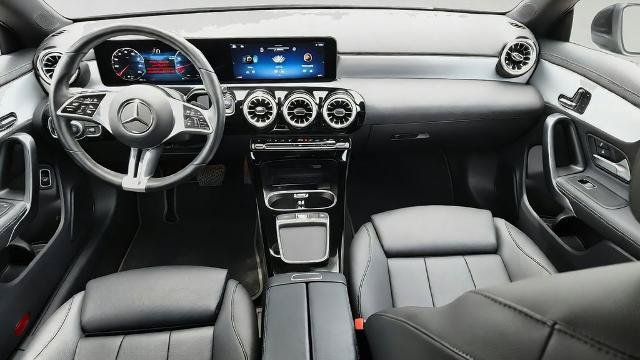 Used 2025 Mercedes-Benz CLA 250 image 29