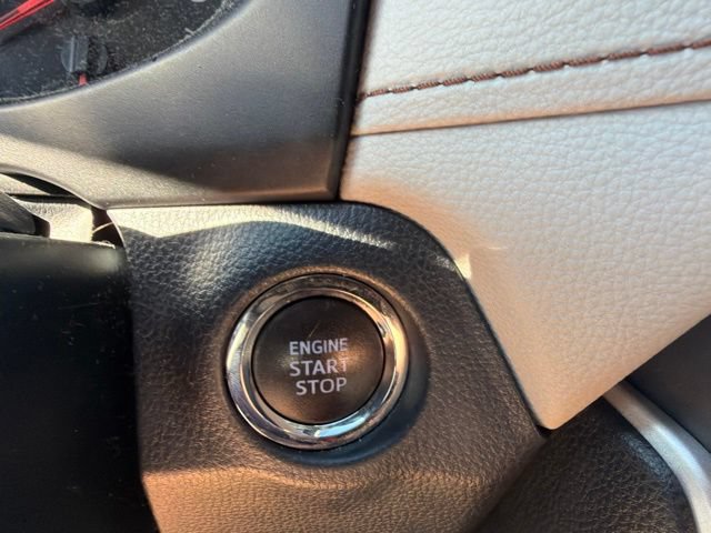 Used 2020 Toyota RAV4 XLE w/ Convenience Package FWD image 11