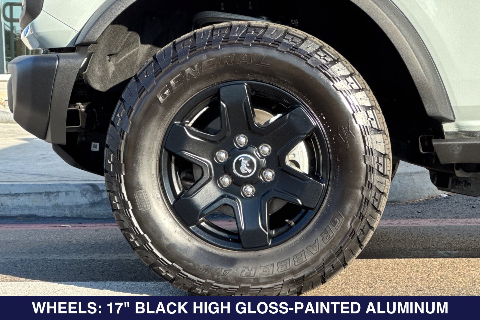 Certified 2024 Ford Bronco Black Diamond AWD/4WD image 29