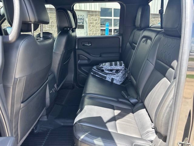 Used 2022 Nissan Frontier PRO-4X w/ Pro-4X Premium Package AWD/4WD image 33