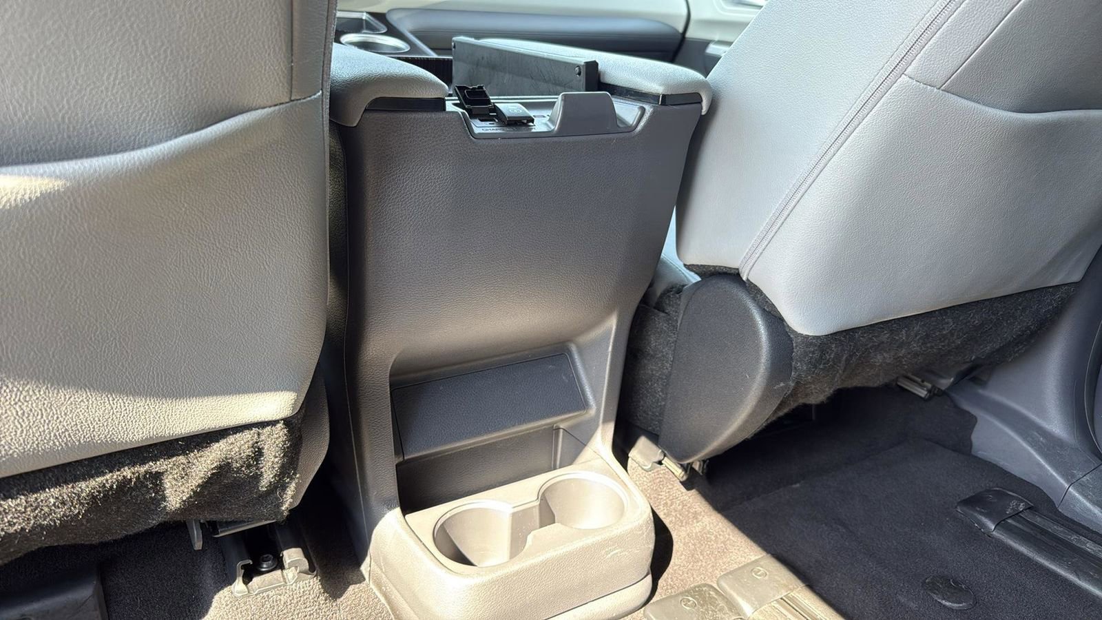 Used 2023 Toyota Sienna XLE image 28