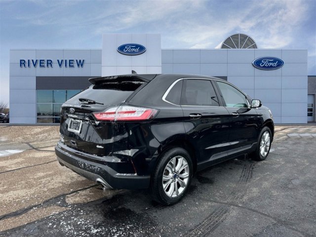 Certified 2022 Ford Edge Titanium image 4