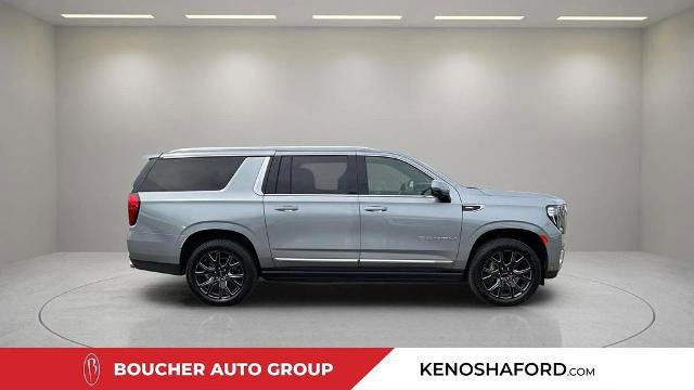Used 2023 GMC Yukon XL Denali w/ Denali Reserve Package AWD/4WD image 4