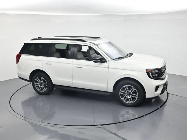 Certified 2025 Ford Expedition Active AWD/4WD image 46