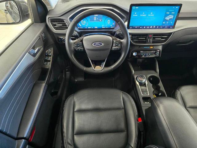 Certified 2025 Ford Escape Platinum AWD/4WD image 16