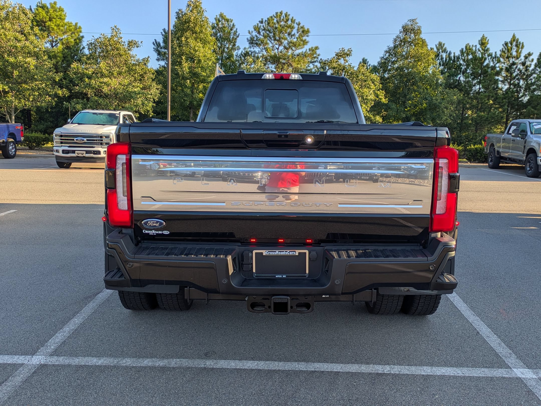 Certified 2025 Ford F450 Platinum w/ Platinum Plus Package AWD/4WD image 4