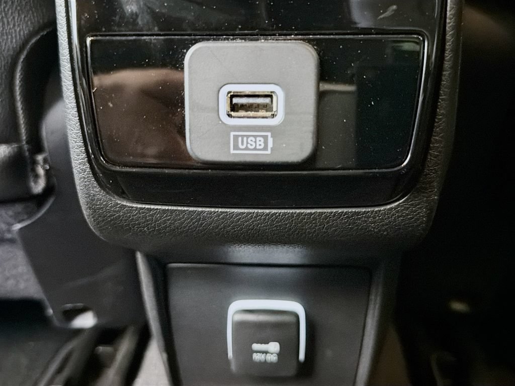 Used 2024 Jeep Compass Latitude AWD/4WD image 28