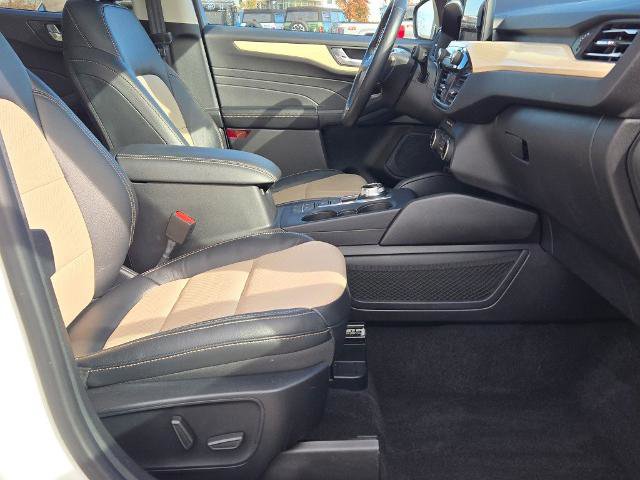 Certified 2022 Ford Escape Titanium w/ Titanium Elite Package image 5