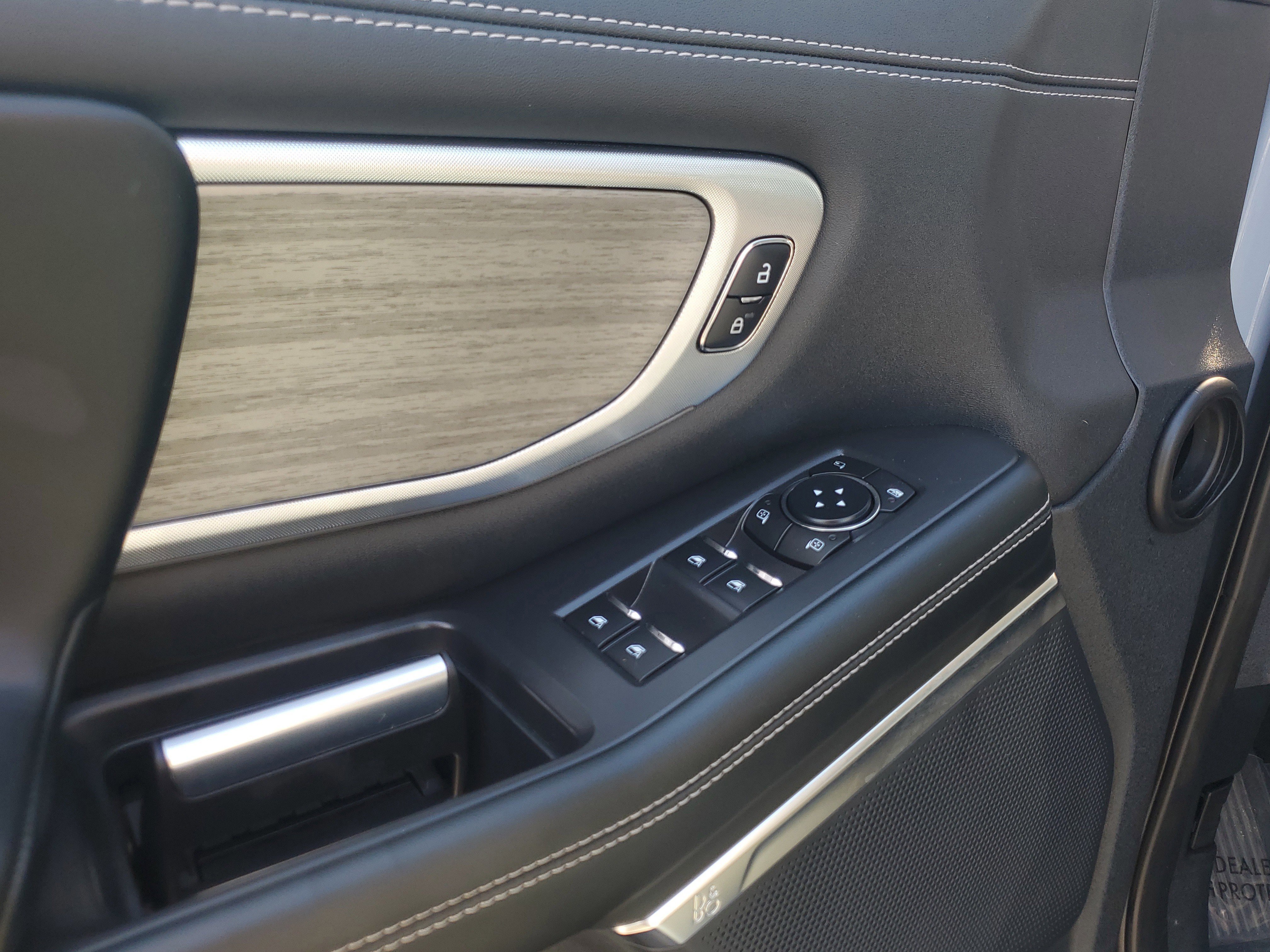 Certified 2025 Ford Expedition Max Platinum image 20