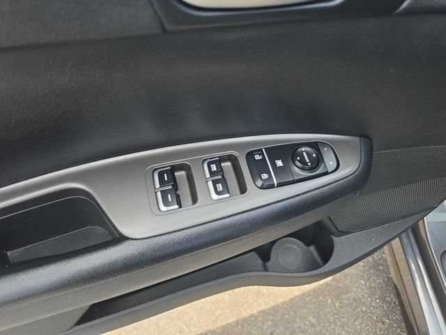 Used 2020 Kia Optima SE FWD image 16