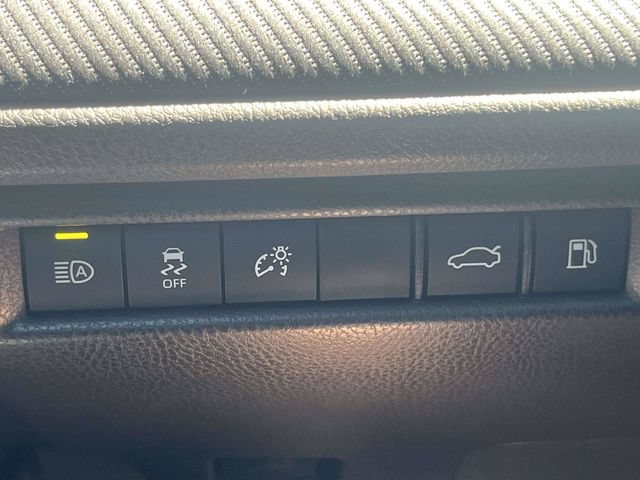 Used 2026 Toyota Camry Hybrid w/ Convenience Package FWD image 32